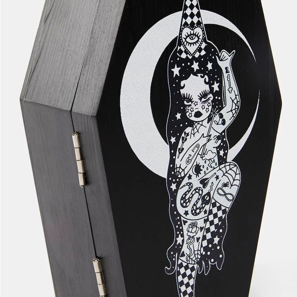 Valfrè Wooden Witch Stash Box - Picture 3 of 3